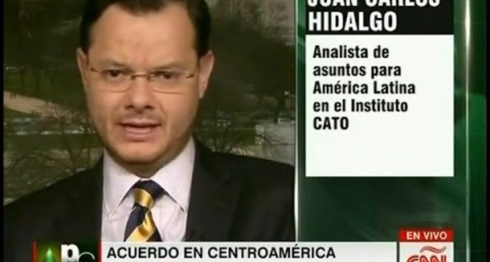 Juan Carlos Hidalgo comenta la crisis de los refugiados cubanos en Centroamérica en CNN en Español