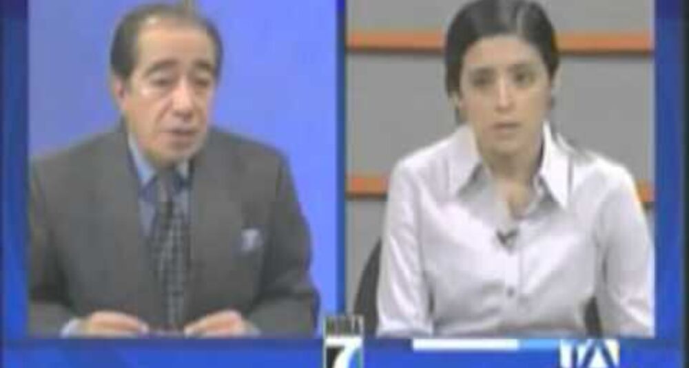 30/6/2009 - Gabriela Calderón discute la crisis en Honduras en Teleamazonas 1